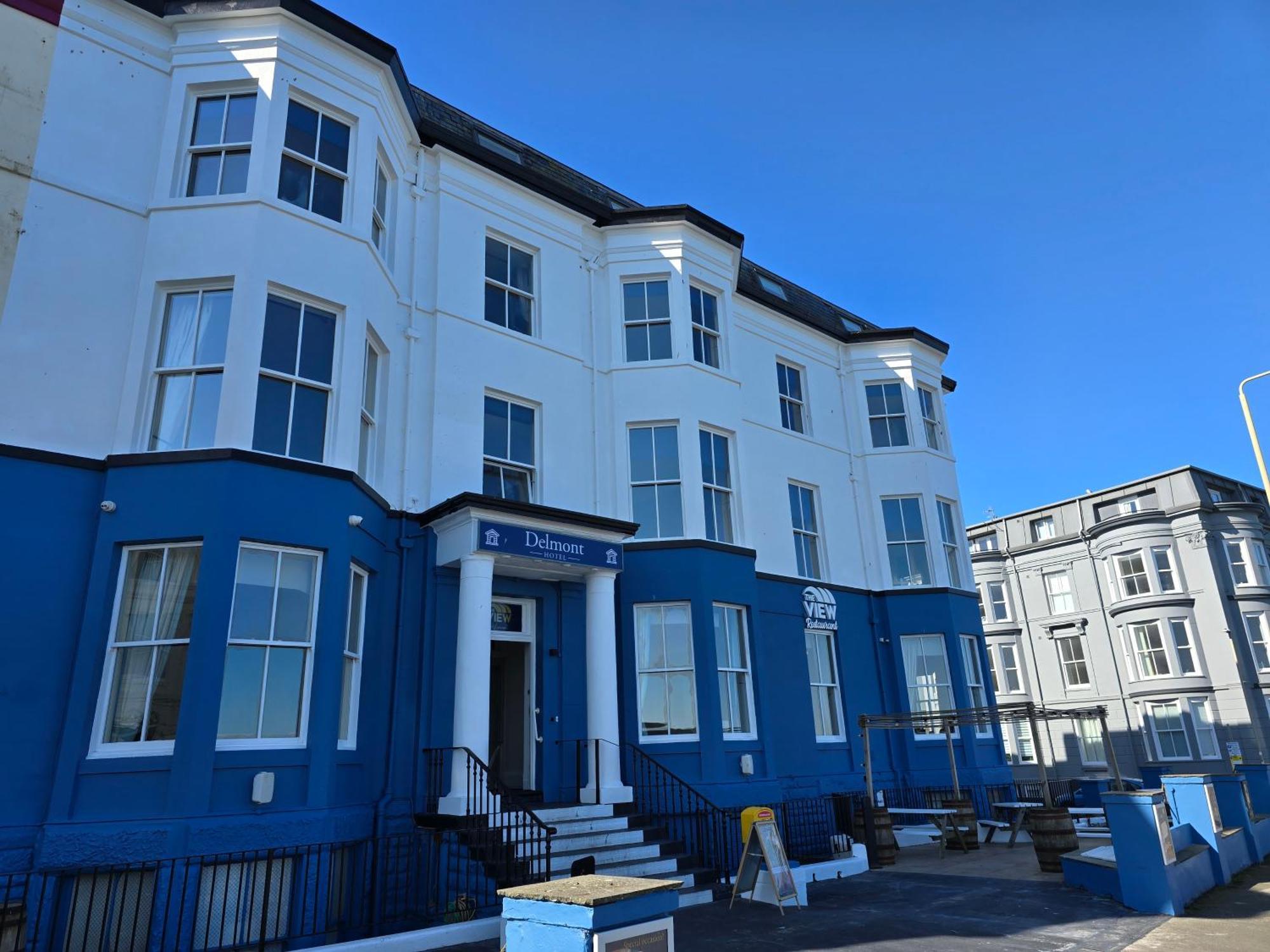 Delmont Hotel